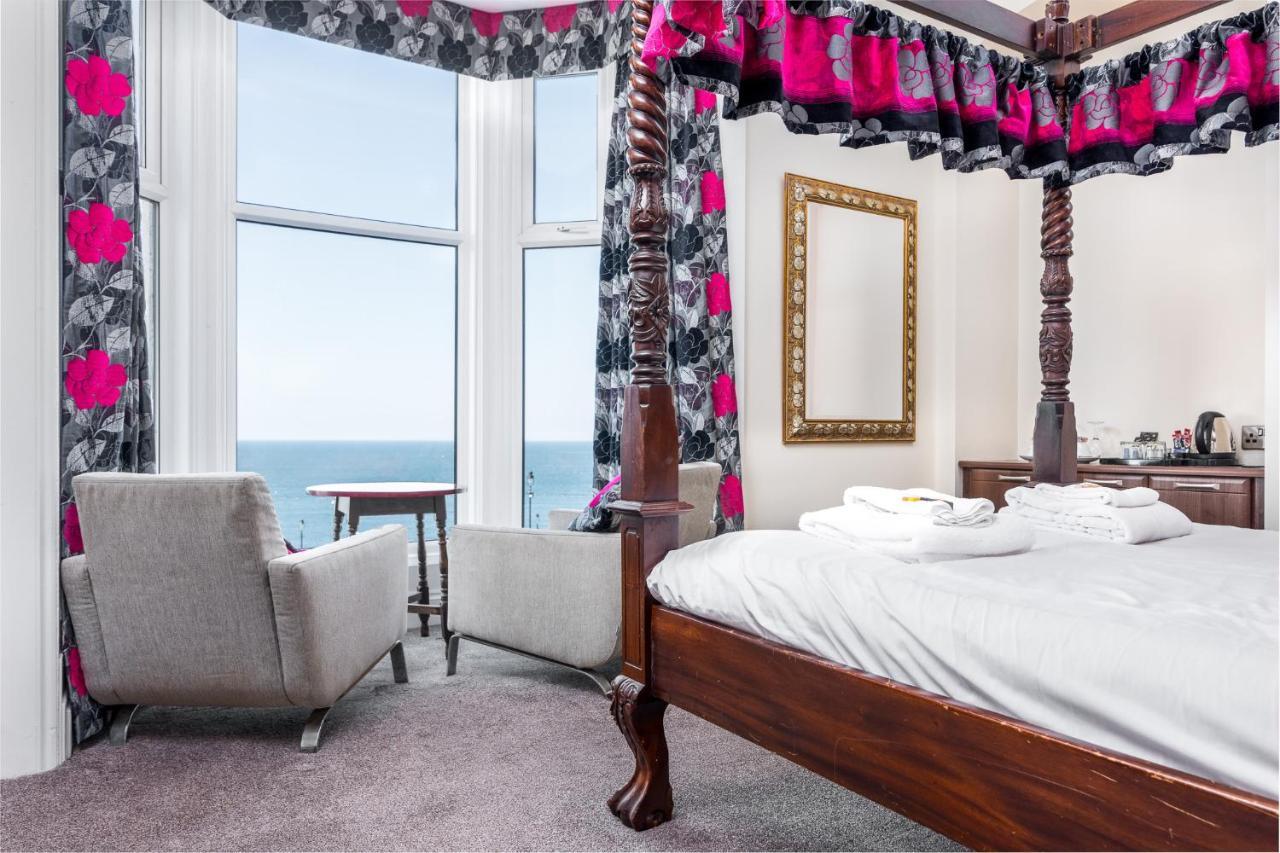 Riviera Guesthouse Уитби Экстерьер фото