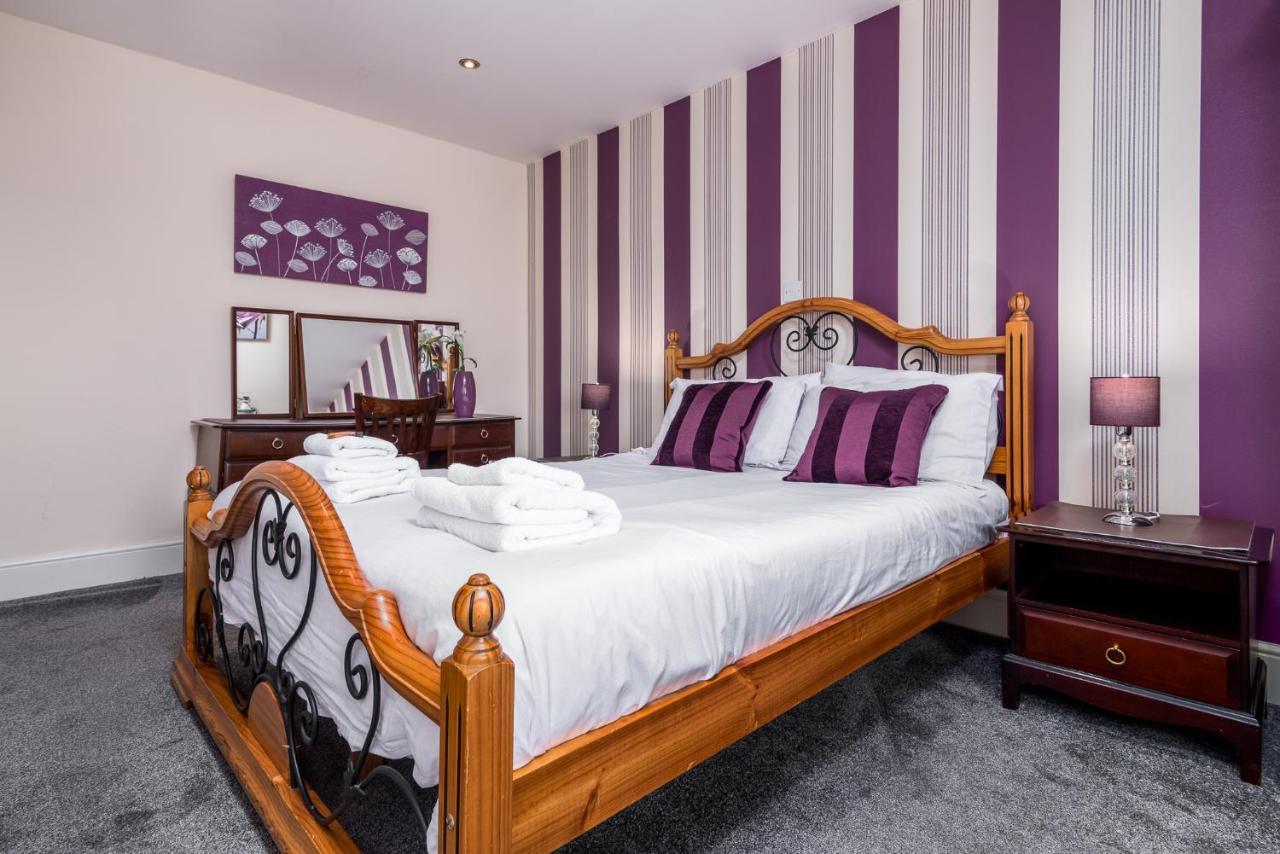 Riviera Guesthouse Уитби Экстерьер фото