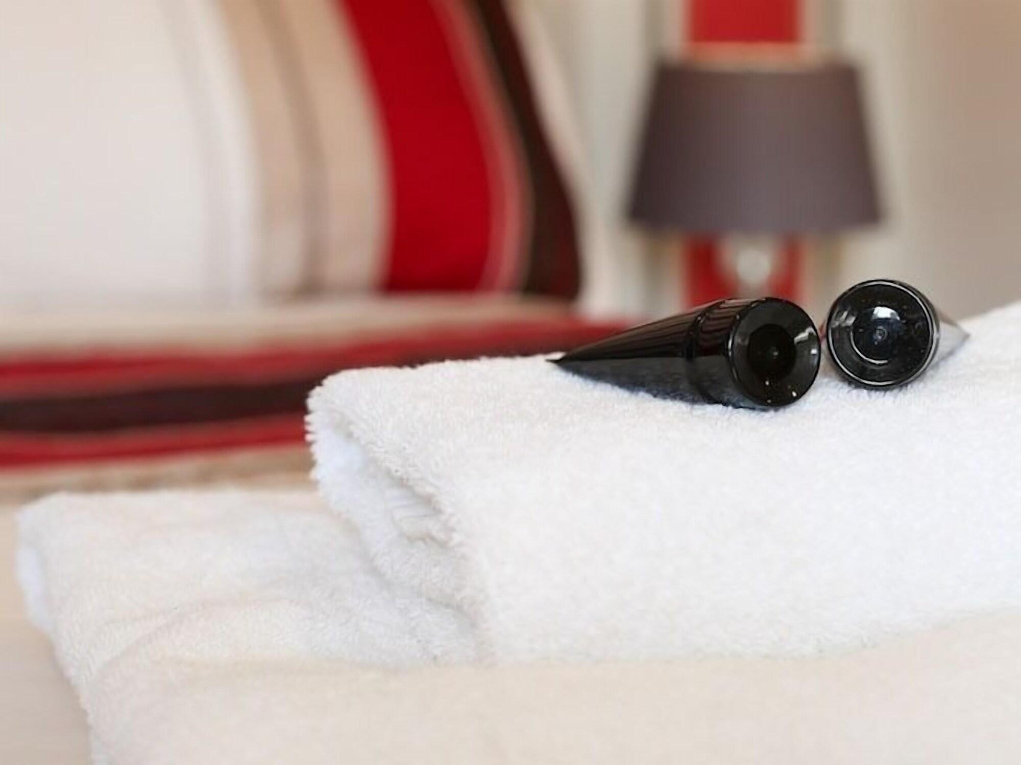 Riviera Guesthouse Уитби Экстерьер фото